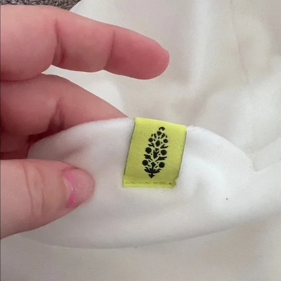 Free people Finish Line Micro Fleece Beanie OS NWOT - Picture 6 of 7